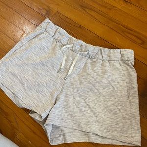 Lululemon tie shorts